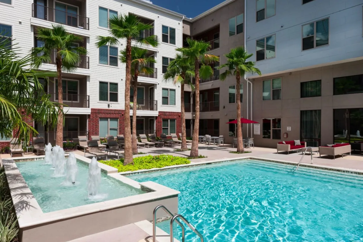Houston apartment community with second-chance leasing options